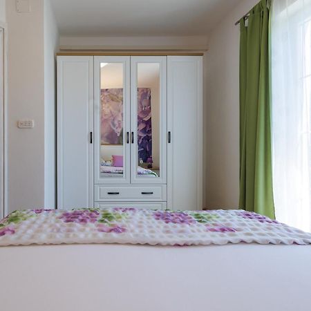 Apartmani Olea Krk Krk Town Exteriör bild