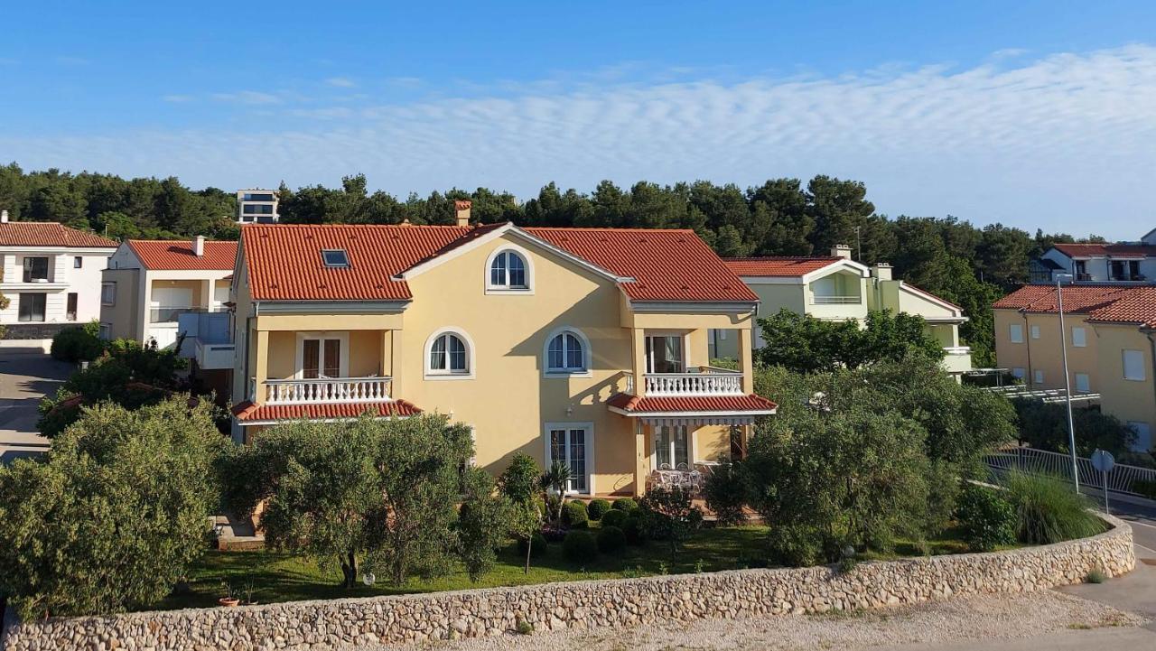 Apartmani Olea Krk Krk Town Exteriör bild