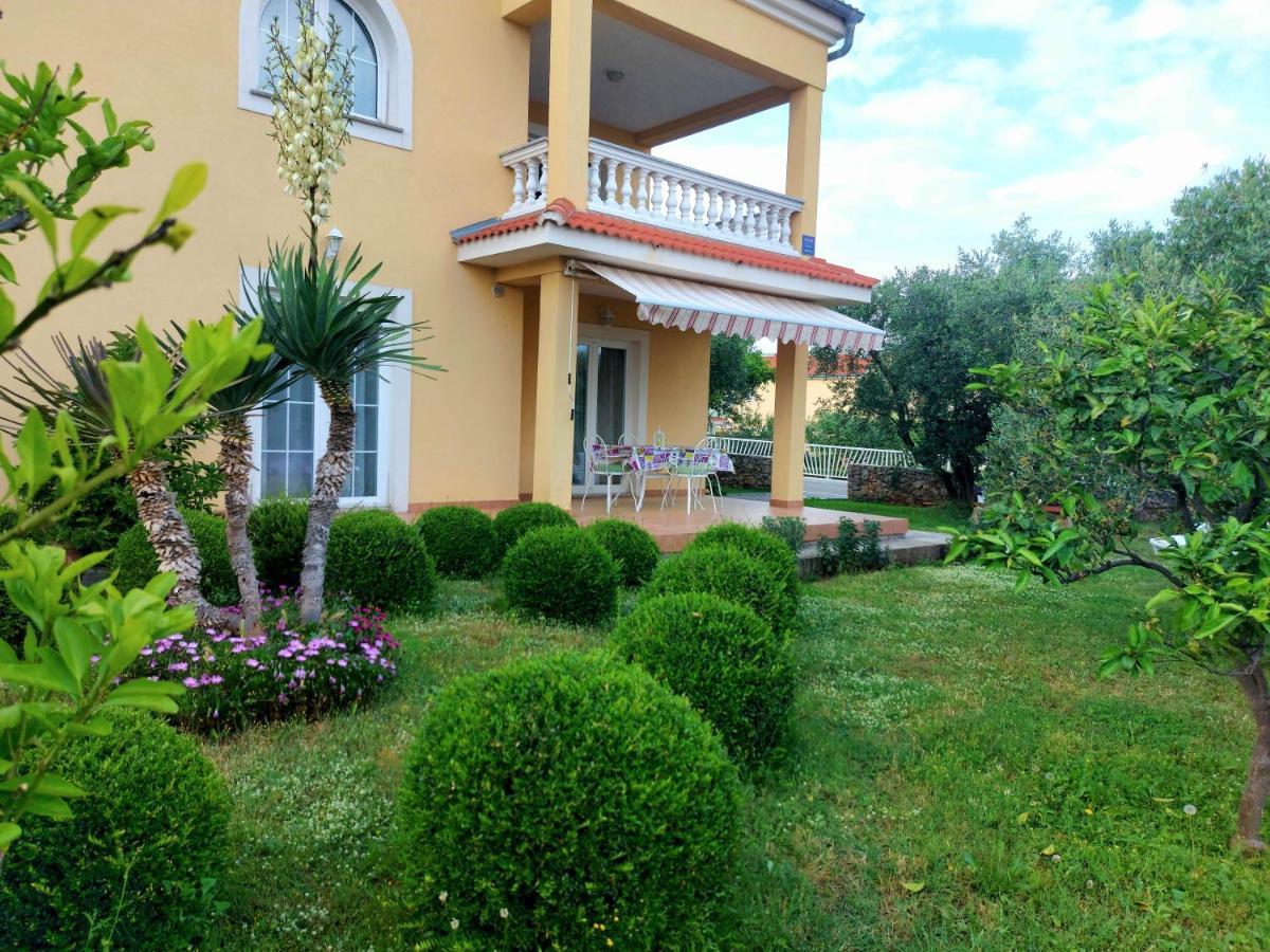 Apartmani Olea Krk Krk Town Exteriör bild