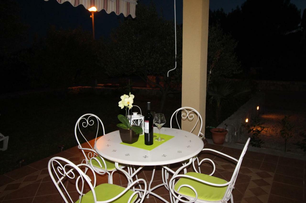 Apartmani Olea Krk Krk Town Exteriör bild