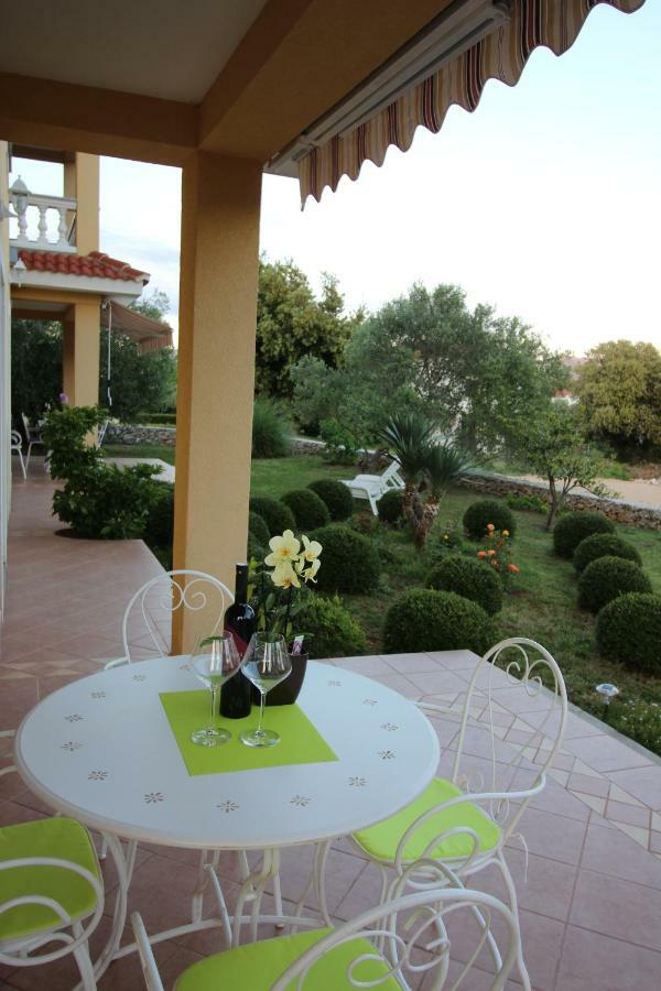 Apartmani Olea Krk Krk Town Exteriör bild